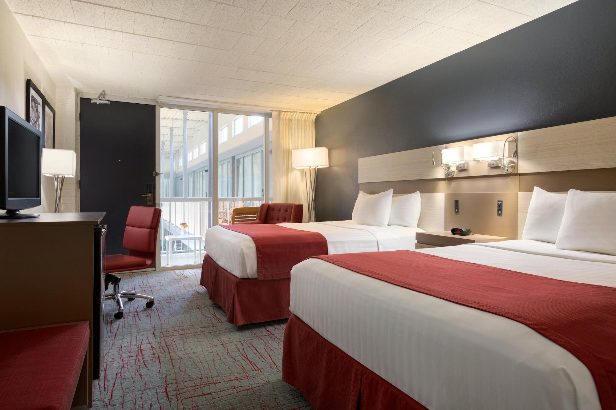 Ramada By Wyndham Clarion Hotell Eksteriør bilde